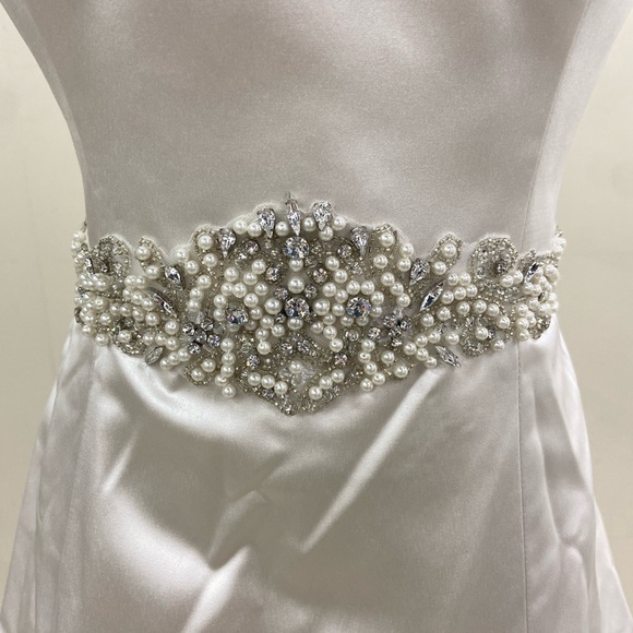 NWT Lillian West Satin Wedding Dress Size 12 - Picture 2 of 6